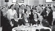  ??  ?? Celebració­n. Enfermeras y enfermeros del sector salud fueron festejados ayer por Gobierno del Estado.