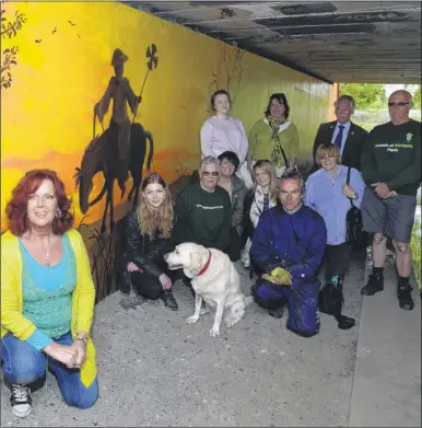  ?? Pictures: Chris Davey FM4746589/FM4746564 ?? Artist Colette Baumback and her volunteers with the mural, and how the underpass between the Tannery and Westgate Parks used to look, left