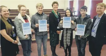  ?? CONTRIBUTE­D BY COLLYER’S ?? Students and teachers celebrated the success with Sally Bromley (centre)