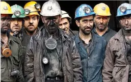  ?? (الوطن) ?? عمال إيرانيون يطالبون بتحسين أوضاعهم