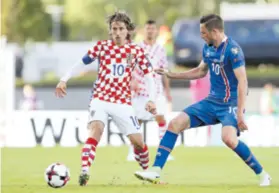  ??  ?? Luka Modrić poskliznuo se na Islandu, a onda i u osječkoj sudnici