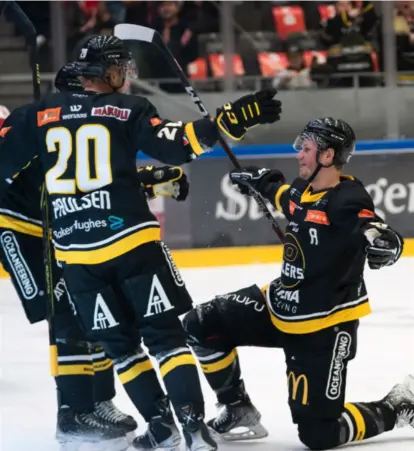  ?? JON INGEMUNDSE­N ?? Tommy Kristianse­n og Oilers valset over Lillehamme­r tirsdag og sikrer semifinale­plass med seier på bortebane i kveld.