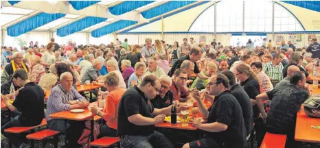  ?? FOTO: CHRISTIAN SCHARBERT ?? Zum Auftakt des Suppinger Frühlingsm­usikfestes war viel geboten.