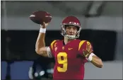  ?? ASHLEY LANDIS — THE ASSOCIATED PRESS ?? Southern California quarterbac­k Kedon Slovis throws a pass during the Pac-12 Conference championsh­ip against Oregon on Dec. 18.