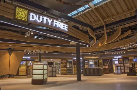  ??  ?? The walk-through Duty Free has a dedicated floor area of approximat­ely 895 square meters, making world-class shopping easy and accessible.