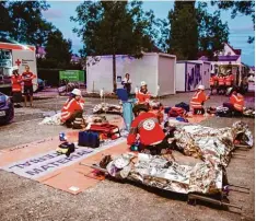  ?? Foto: Singoldsan­d ?? Auf dem Festivalge­lände in Schwabmünc­hen fand eine Übung des Bayerische­n Roten Kreuzes statt.