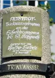  ??  ?? Der Trinkwasse­rbrunnen am Schwibbo genplatz ist einer von insgesamt 18.