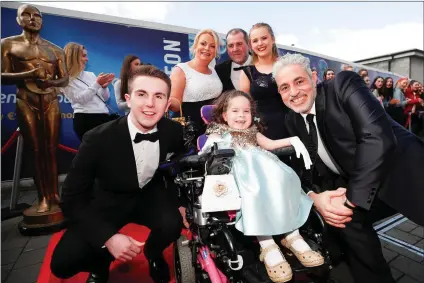  ??  ?? Seán Butterly (cousin), Kelly Byrne (Mum), Paul O’Neill (Dad), Natalia Zalewski (Star), Charlotte O’Neill (Sister) and tv presenter Baz Ashmawy at the awards.