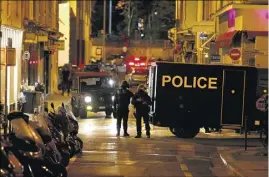  ?? (Photo d’archives Jean-François Ottonello) ?? Près de neuf mois après l’attaque au camion bélier qui a fait  morts sur la plus célèbre avenue de la ville, la promenade des Anglais, beaucoup de questions demeurent auxquelles deux magistrats instructeu­rs ont été chargés de répondre.