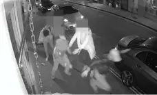  ?? Metropolit­an Police ?? Police catch the thieves in a picture from CCTV