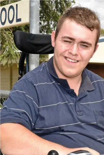  ?? Photo: Meg Bolton ?? HAPPY DAYS: Lochlan Thomas enjoys volunteeri­ng at Hatton Vale State School.