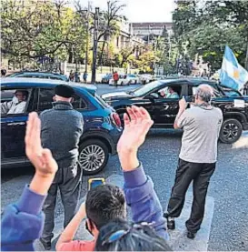  ?? (LA VOZ) ?? Lunes. Sorprendió la masividad del reclamo de los médicos.