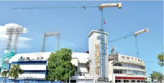  ?? EDWARD ROUSTAND ?? Se espera que el Estadio Quisqueya esté listo para octubre.