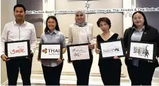  ??  ?? Representa­tives from Tourism Malaysia, Sabah Tourism Board (STB),Thai Airways and Thai Smile at the presentati­on of Sabah’s tourism products in Bangkok.