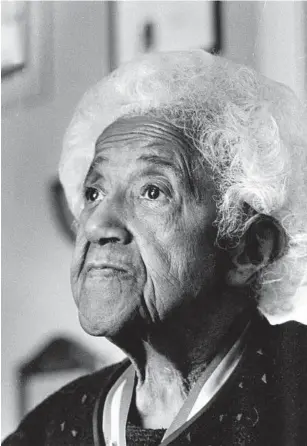  ?? JOSE MORE/CHICAGO TRIBUNE ?? Marjorie Stewart Joyner, 91, at her home at 5607 S. Wabash Ave. in 1987.