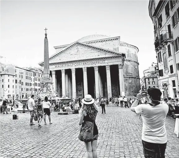  ?? DOMINIC ARIZONA BONUCCELLI/RICK STEVES’ EUROPE ?? The Pantheon is one of the many historic attraction­s in Rome.
