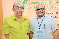  ??  ?? Mekong Institute (MI) Founder Prof. Vanchai Vatanssapt and Sri Lanka Ports Authority Communicat­ion and Public Relation Deputy Chief Manager Chitral Jayawarna