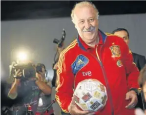  ?? REUTERS ?? Vicente Del Bosque, ayer antes de la rueda de prensa en Tiflis.