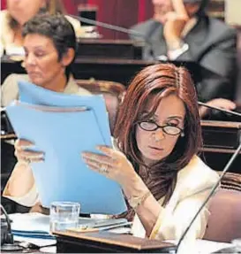  ?? (DYN / ARCHIVO) ?? Enlabanca. Cristina, cuando ejercía como senadora nacional.
