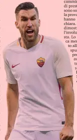  ?? LAPRESSE ?? Kevin Strootman, 27 anni, centrocamp­ista olandese della Roma. È in gialloross­o dall’estate 2013, provenient­e dal Psv
