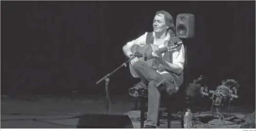  ?? JUAN AYALA ?? Vicente Amigo, anoche, en su concierto en el Teatro de la Axerquía.