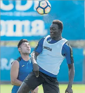  ?? FOTO: PERE PUNTÍ ?? Caicedo, junto a Rubén Duarte El ecuatorian­o tiene ‘cartel’ en el fútbol brasileño