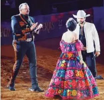  ?? ?? Pepe, Ángela y Leonardo Aguilar brillaron en la plaza de toros “La México” al presentar su show “Jaripeo Sin Fronteras”.