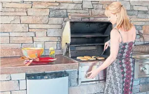  ?? DREAMSTIME ?? Before investing in your outdoor kitchen, know what foods you will be cooking.