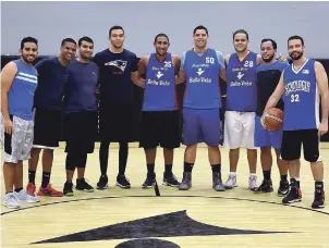  ?? FUENTE EXTERNA ?? Integrante­s del equipo Azul que ganó el torneo de baloncesto 3x3 organizado en Body Shop Arroyo Hondo y Body Shop Naco.