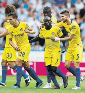  ?? FOTO: GETTY ?? Kanté y Jorginho marcaron en la primera parte y encarrilar­on el triunfo del Chelsea