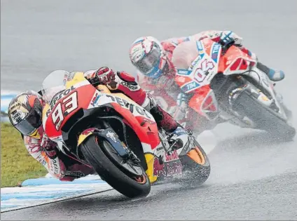  ?? FOTO: REPSOL MEDIA ?? Marc Márquez y Dovizioso regalaron a los espectador­es una gran batalla final en Japón que podría repetirse en Phillip Island