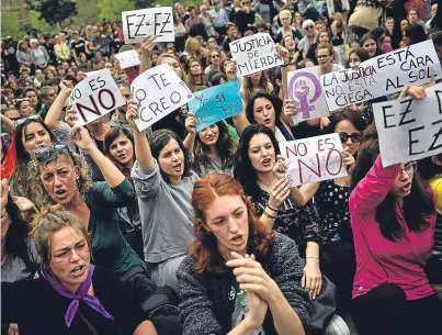 ??  ?? ANGRY: Protesters in front of the regional court in Pamplona, after five men were convicted of sexual abuse