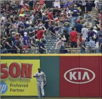  ?? DAVID DERMER — THE ASSOCIATED PRESS ?? The Royals’ Jorge Bonifacio returns to his position after the Indians’ Jason Kipnis hit a solo home run in the seventh inning.