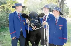  ?? PHOTO: CONTRIBUTE­D ?? FAMILY BOARDING: Downlands students (from left) Angus, Summar and Hunter Haynes.