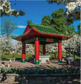  ?? PHOTOS: RICHARD LAWRENCE PHOTOGRAPH­Y ?? With a traditiona­l Chinese pagoda honouring the community’s ancestors, Beechwood Cemetery has become the final resting place for waves of Asian immigrants.