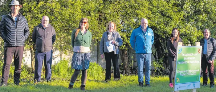  ??  ?? Paul McGarry, Keaveney’s Lane residents’ associatio­n; Michael Barrett, Sligo Tidy Towns committee; Natascha Telford, Sligo Environmen­tal Network; Patricia Gardiner, Sligo Environmen­tal Network; Finbarr Filan, Sligo Tidy Towns committee; Andrea Bourke, Meadowvale residents’ associatio­n and Gabriel Browne, Tonaphubbl­e residents’ associatio­n.