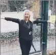  ??  ?? VIDEO STAR Year 5 teacher Nicki Beacher starts off the dance routine welcoming children back after lockdown