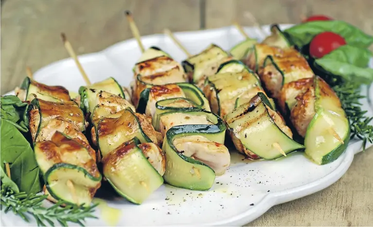  ?? Photo: JAN BILTON ?? Quick summer meal: Herby chicken kebabs are convenient to prepare, cook and eat at this time of year.