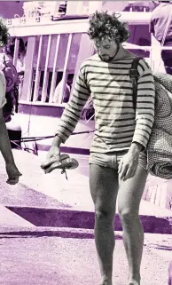  ?? (Sipa) ?? Juventud bohemia en el puerto de Ibiza en los 70.