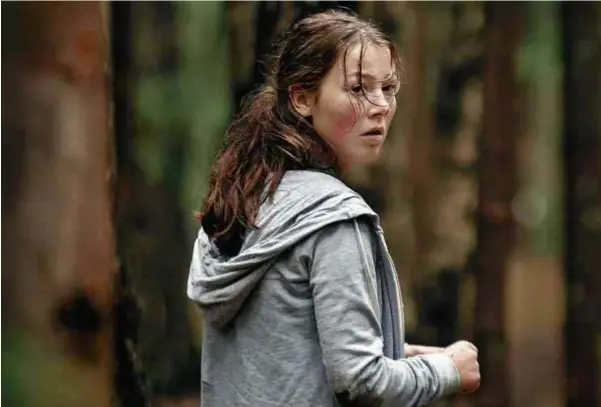  ?? Divulgação ?? Andrea Berntzen vive a jovem Kaja, que luta para sobreviver durante atentado na Noruega