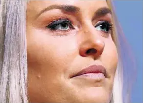  ??  ?? Lindsey Vonn war nah am Wasser gebaut, als es auf der Pressekonf­erenz um ihren Großvater Don ging.