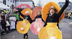  ?? RP-FOTOS (3): DIETRICH JANICKI ?? Tolle Kostüme gab’s beim Unterbache­r Karnevalsz­ug zuhauf.