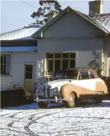  ??  ?? The missing Austin 40 convertibl­e seems to have been owned by a succession of Classic Driver readers. Only the current owner seems elusive