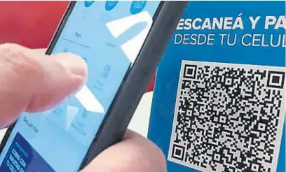  ?? LAVOZ/ARCHIVO ?? DIGITAL. En los últimos años, se han incrementa­do las operacione­s digitales a través de billeteras virtuales o de aplicacion­es de la banca tradiciona­l a través, por ejemplo, del código QR.