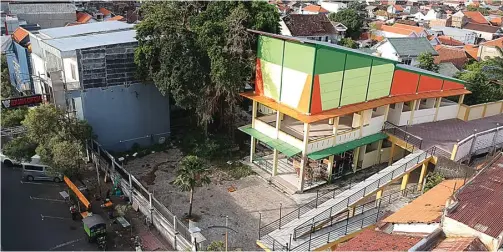  ?? BOY SLAMET/JAWA POS ?? PENATAAN: Sentra PKL Gajah Mada yang bakal menjadi tempat relokasi PKL di Jalan Gajah Mada sudah siap ditempati.