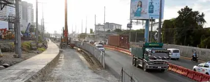  ??  ?? ROADBUMP Work on the underpass along UNAvenue in Mandaue City has started but the Department of Public Works and Highways has terminated the project contract.