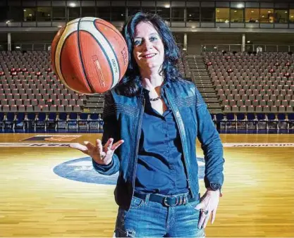  ?? Foto: Sascha Fromm ?? Astrid Kollmar ist dem Basketball­sport sehr eng verbunden.