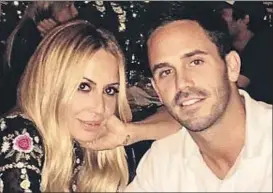  ?? INSTAGRAM ?? Del decorador al
analista. Marta Sánchez ha hecho oficial su relación con el analista financiero que ha conocido en EE.UU, Casey Ustick, casi un año después de su tormentosa relación con el decorador Daniel Terán