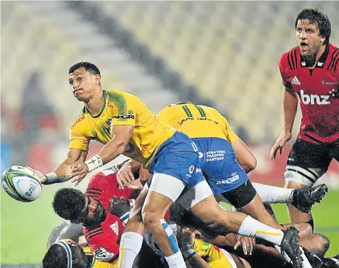  ?? Picture: Gallo Images ?? Scrumhalf Embrose Papier clears the ruck. His speed and precision are like Fourie du Preez’s and he takes on defenders just as Joost van der Westhuizen did.