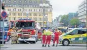  ?? AFP ?? Police and first responders in Turku on Friday.